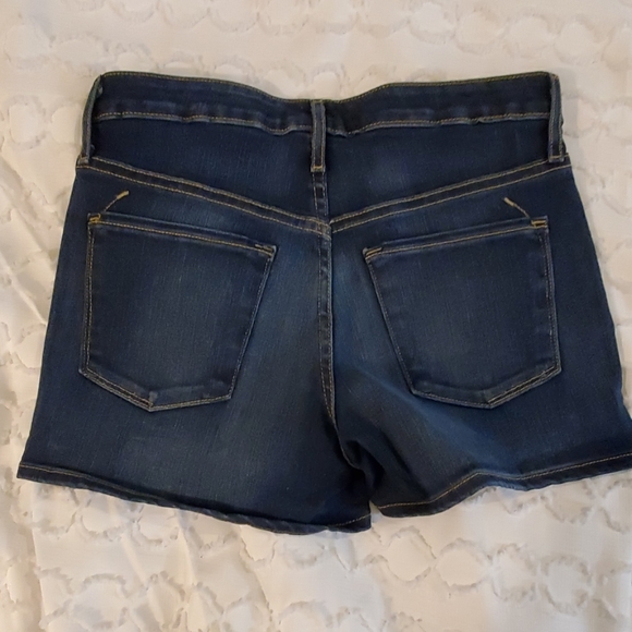 MOSSIMO high rise shorts 4/27 - Picture 2 of 8